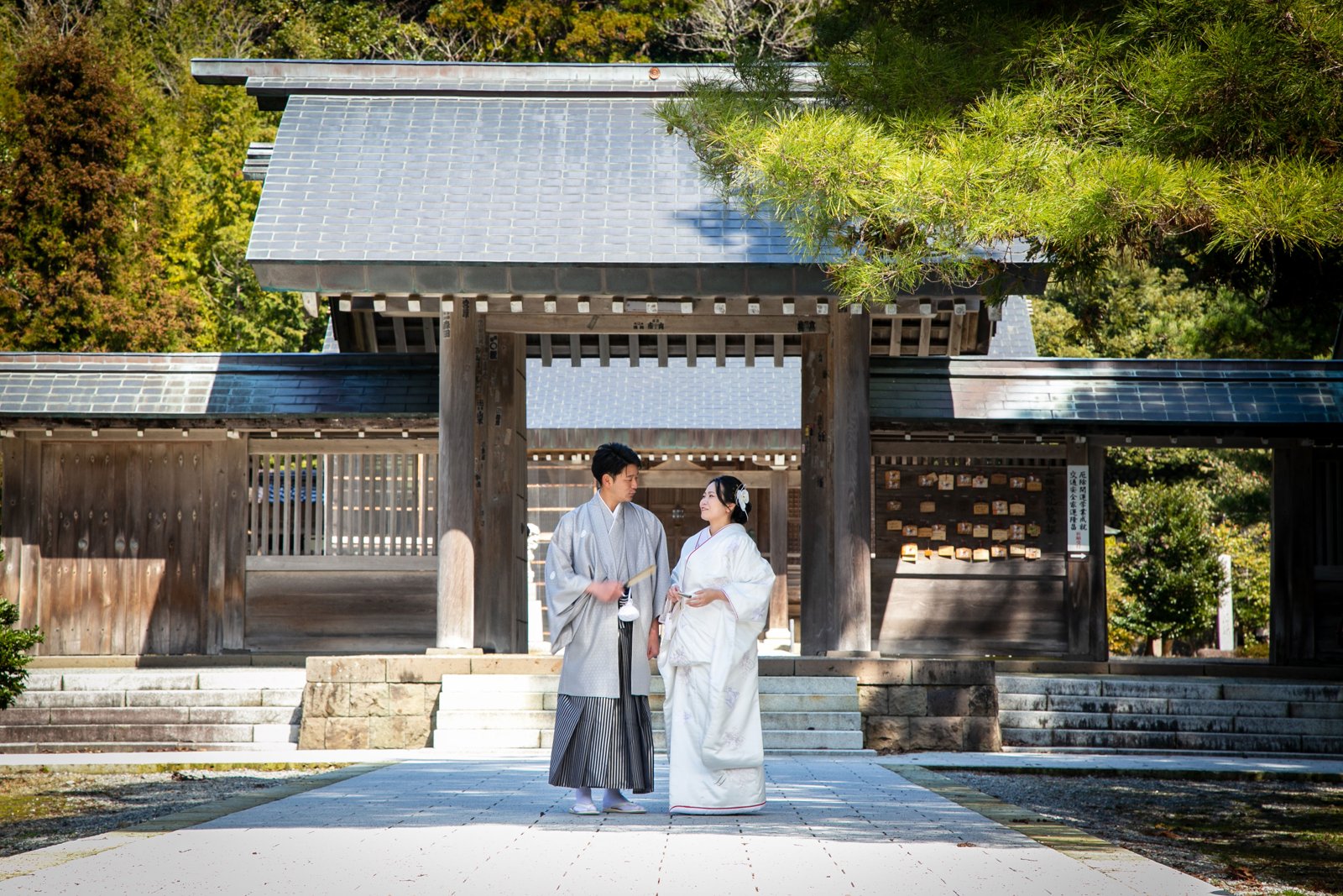 神社でのロケーション撮影例
